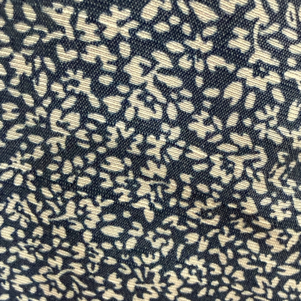 LC Lauren Conrad Free Flowing Ditsy Blue and White  Blouse with Puff Sleeves - Picture 5 of 9